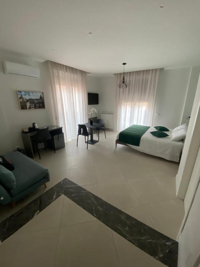 Maqueda Suites Palermo Eksteriør bilde